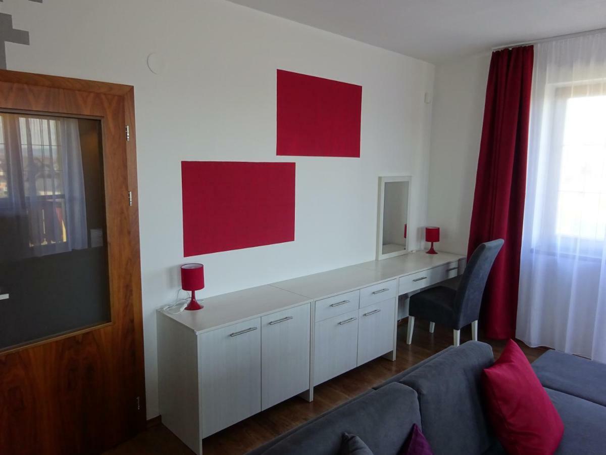 Sunny apartmány Veľká Lomnica Vel'ka Lomnica Exterior foto